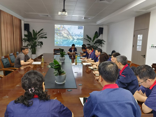 公司副總經(jīng)理、安全總監(jiān)到鋼構(gòu)公司調(diào)研