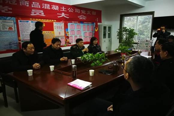 銅官區(qū)區(qū)委常委、人武部到商品混凝土公司開(kāi)展專(zhuān)項(xiàng)督導(dǎo)工作