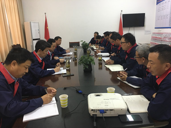 公司紀委書記到領(lǐng)導聯(lián)系點單位調(diào)研 公司紀委書記到領(lǐng)導聯(lián)系點單位調(diào)研